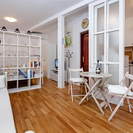 Апартаменты With Wifi - 13454 Ровинь